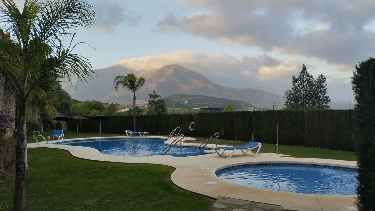 3 Bedroom Villa for Sale in Estepona — 2