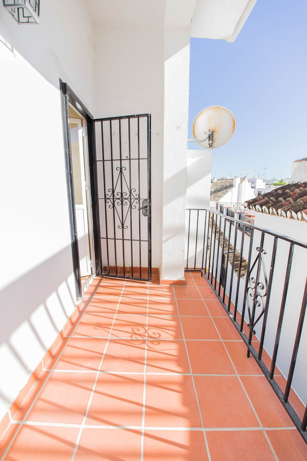 6 Bedroom Villa for Sale in Marbella — 6
