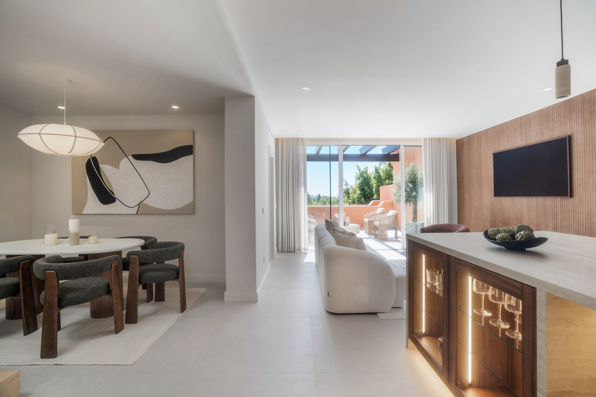 4 Bedroom Apartment for Sale in Nueva Andalucía