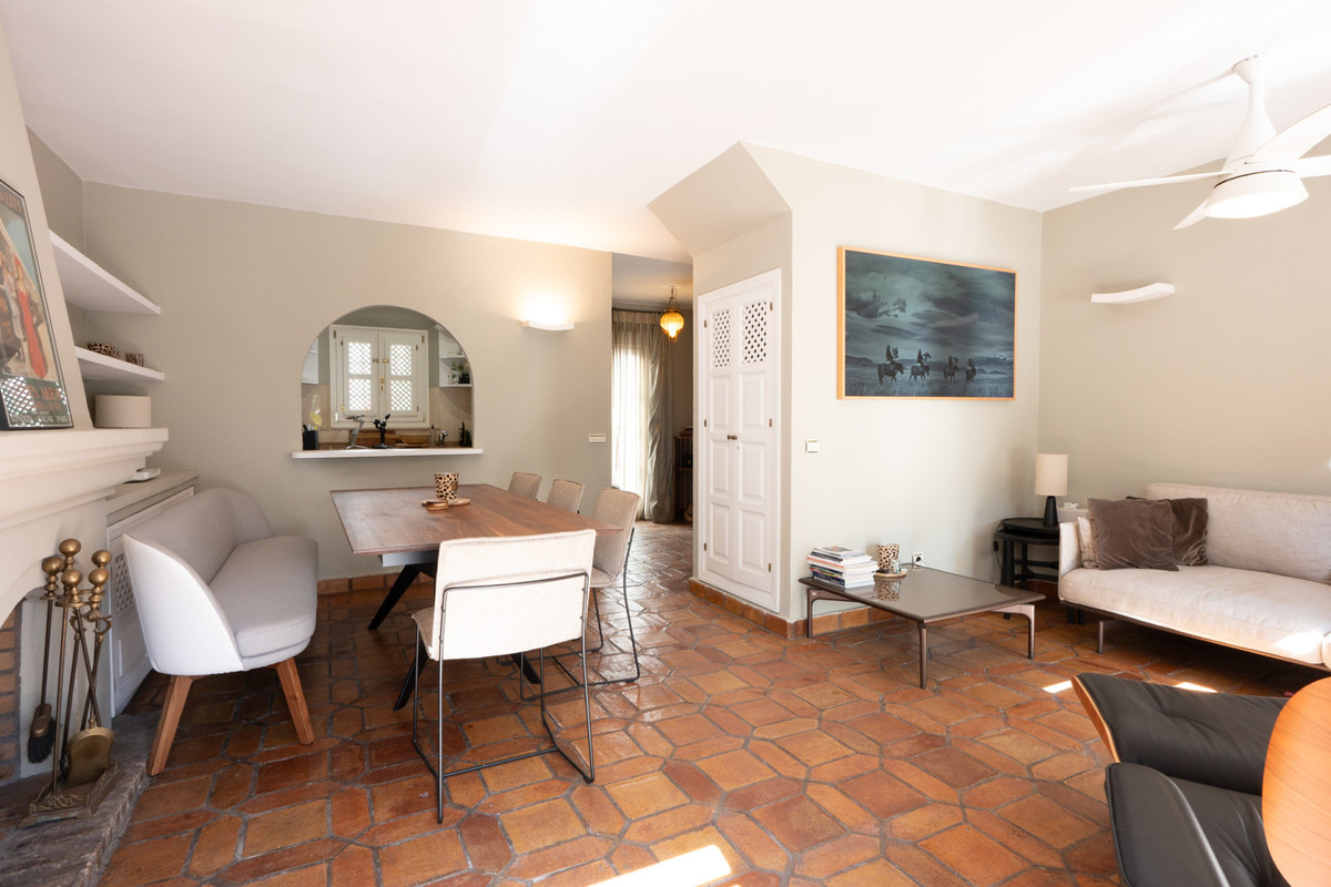 2 Bedroom Villa for Sale in The Golden Mile — 6