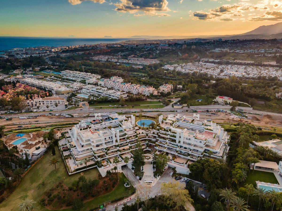 3 Bedroom Apartment for Sale in The Golden Mile — 3