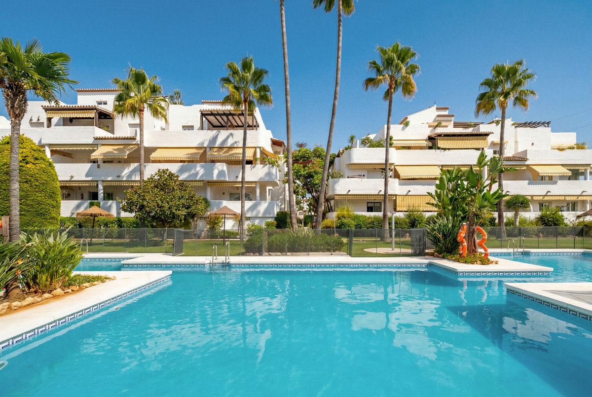 3 Bedroom Apartment for Sale in The Golden Mile
