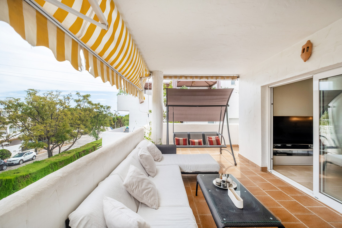 3 Bedroom Apartment for Sale in The Golden Mile — 4