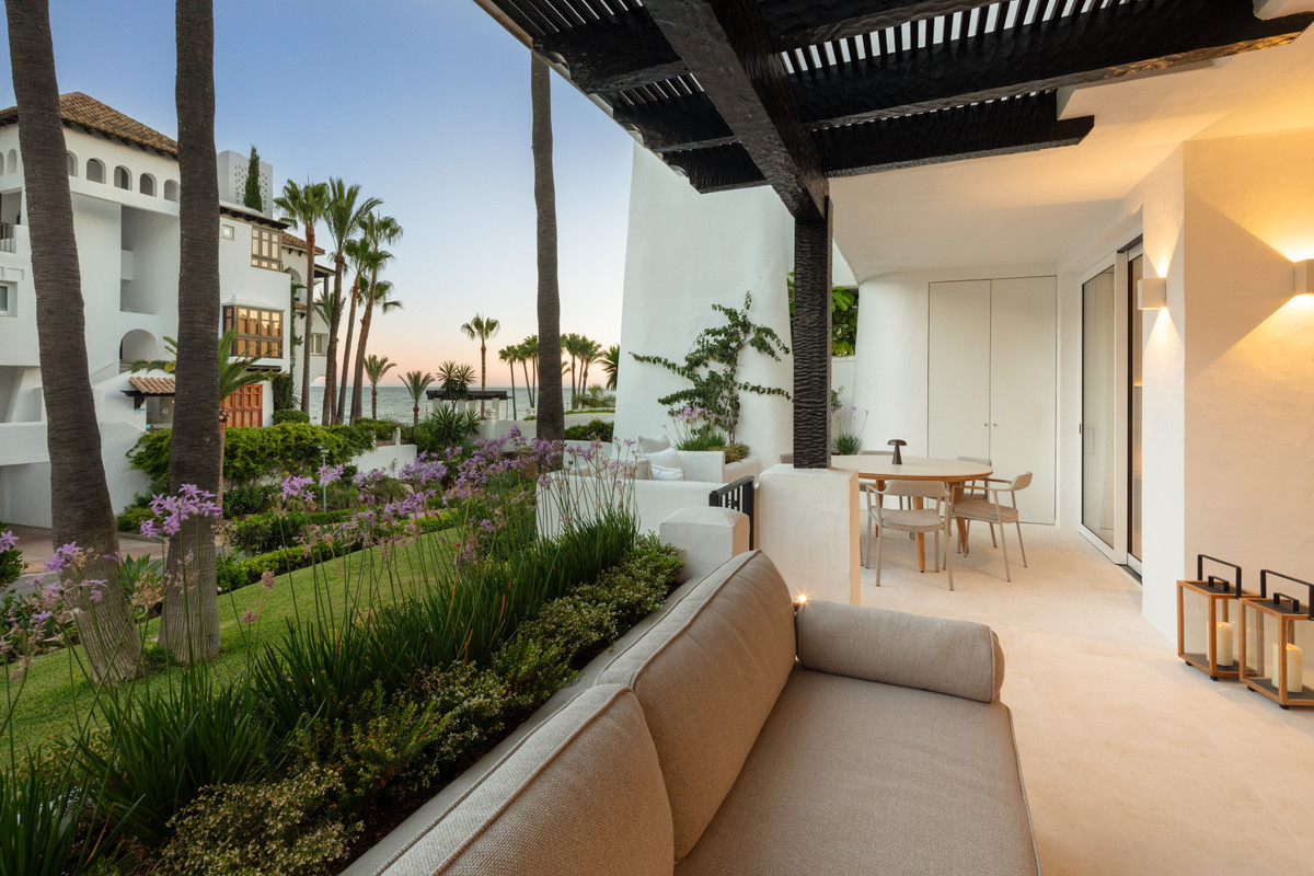 3 Bedroom Apartment for Sale in The Golden Mile