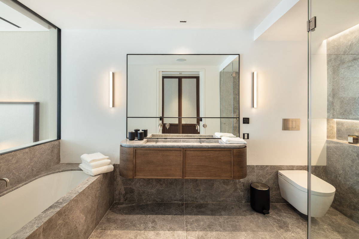 3 Bedroom Apartment for Sale in The Golden Mile — 8