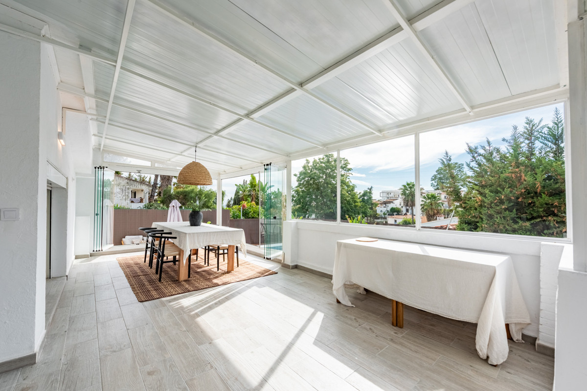 3 Bedroom Villa for Sale in Nueva Andalucía — 2