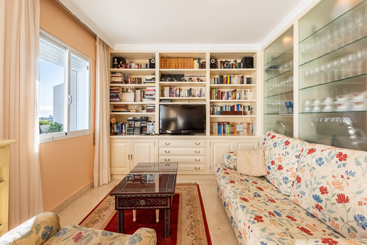 2 Bedroom Apartment for Sale in La Quinta — 6