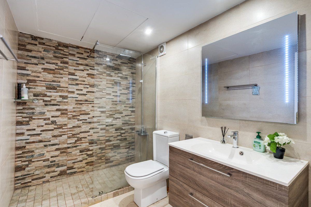 3 Bedroom Apartment for Sale in La Quinta — view 10