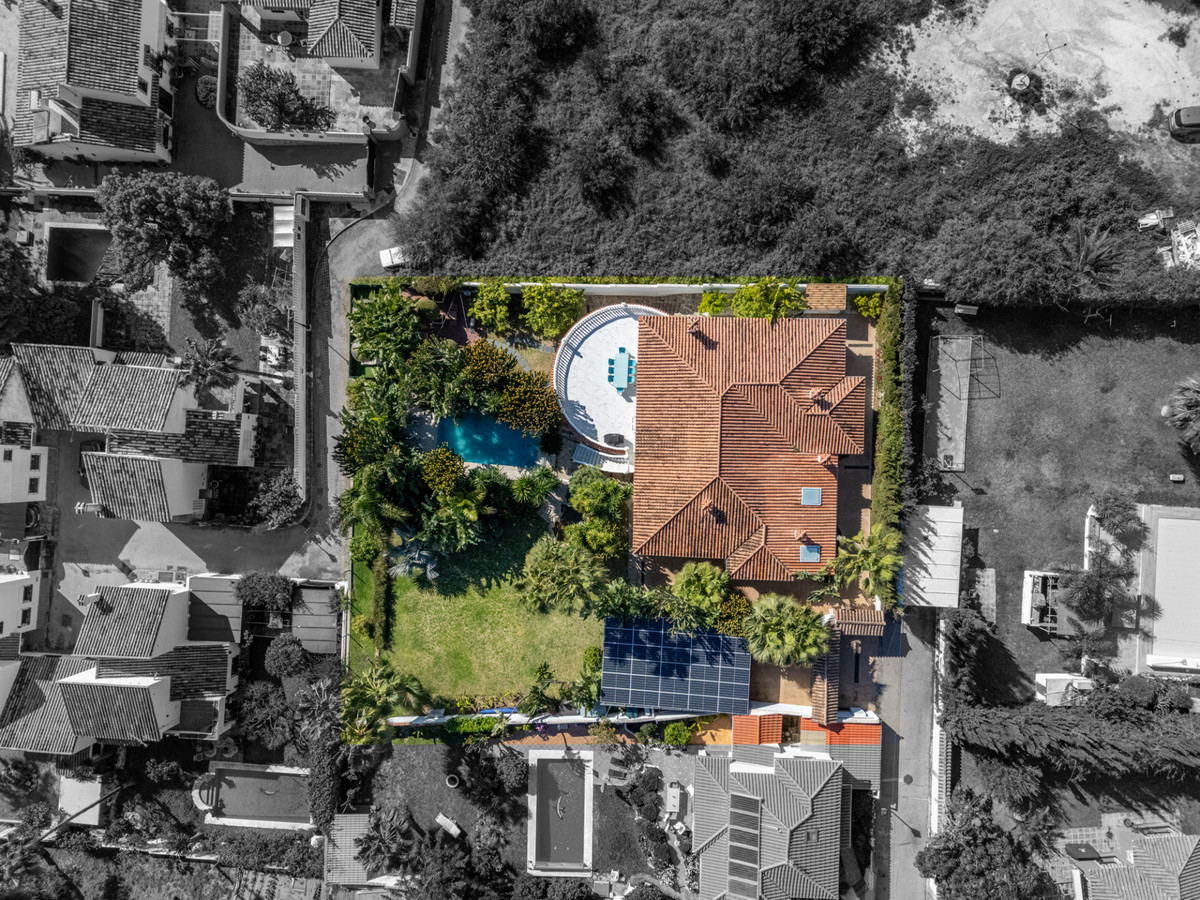 7 Bedroom Villa for Sale in Marbella — 3