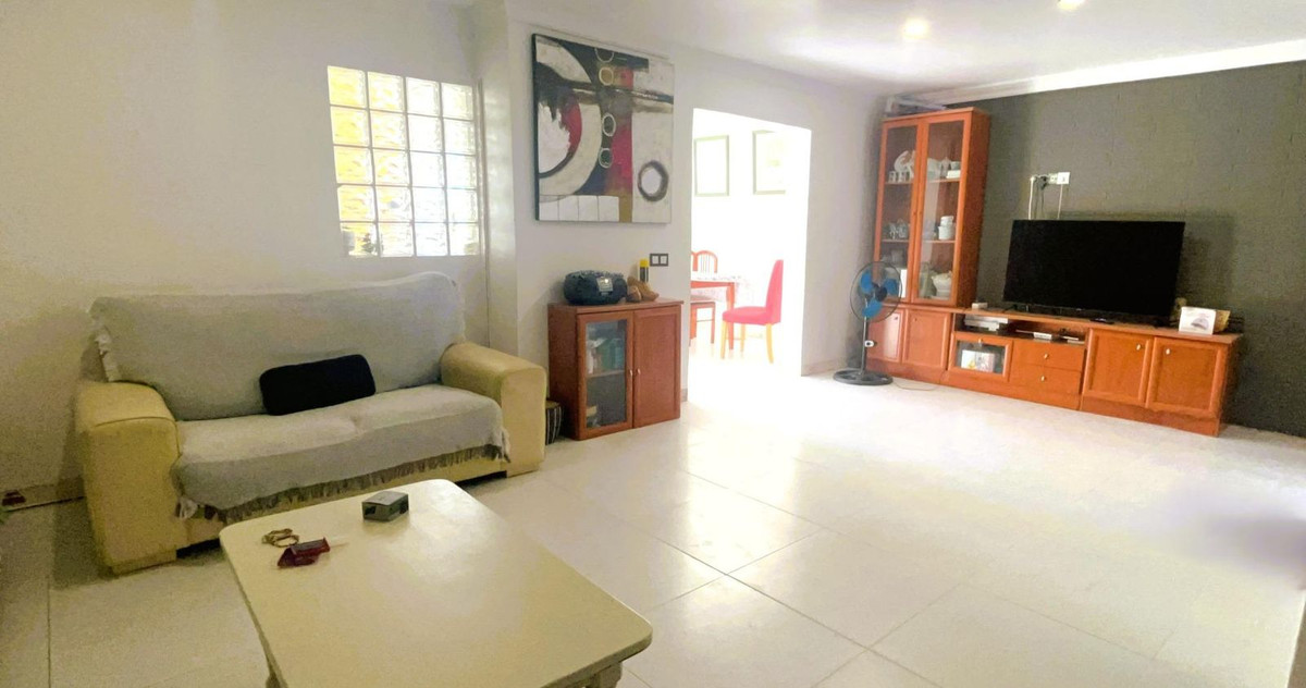 3 Bedroom Villa for Sale in Estepona — 6