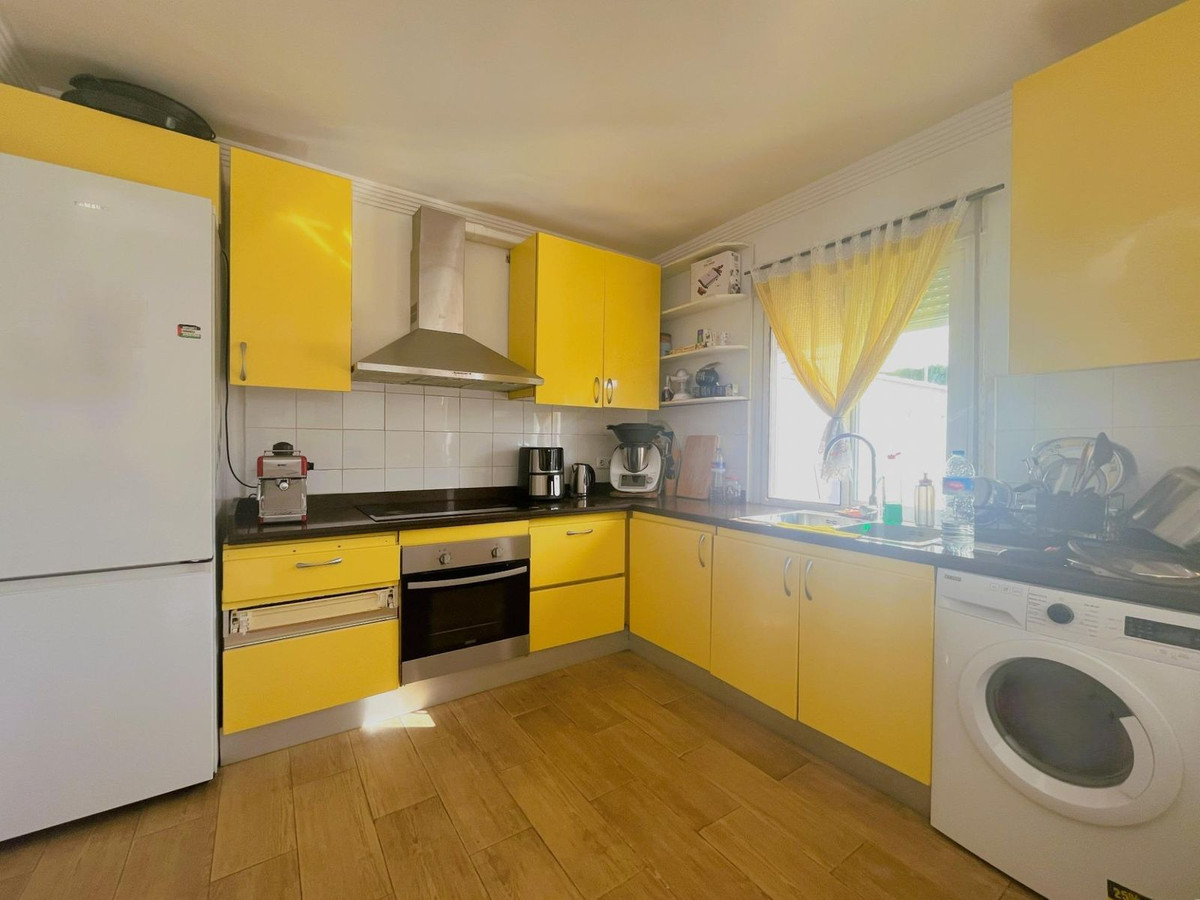 3 Bedroom Villa for Sale in Estepona — 7