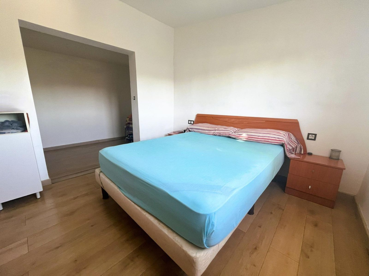 3 Bedroom Villa for Sale in Estepona — view 10