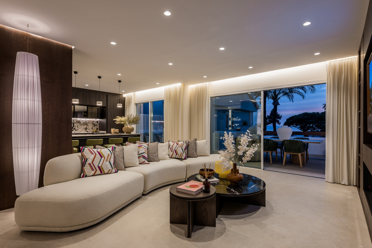 3 Bedroom Apartment for Sale in Marbella — 3