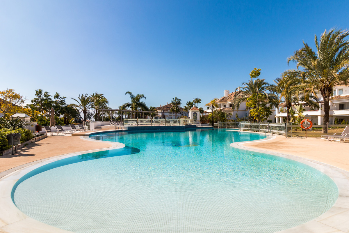4 Bedroom Apartment for Sale in The Golden Mile