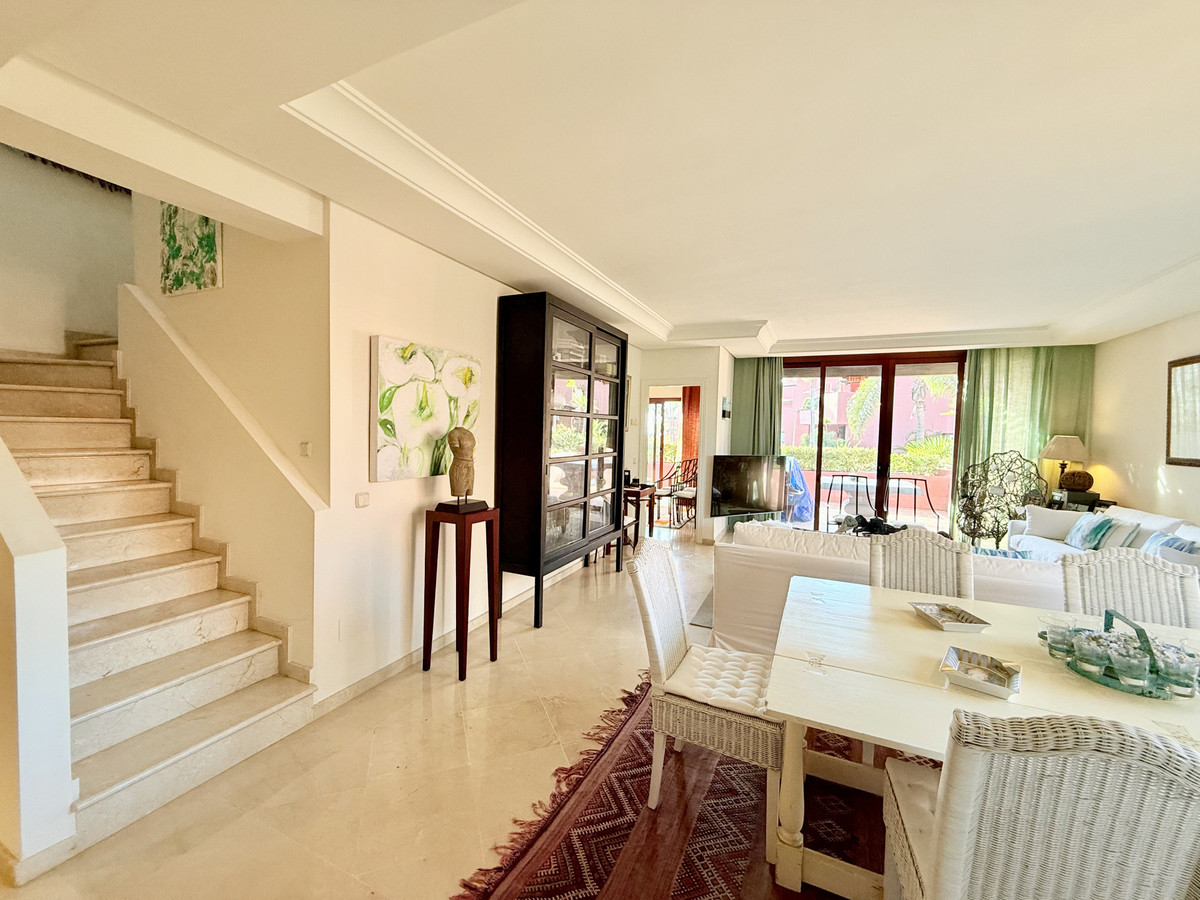 3 Bedroom Apartment for Sale in Estepona — 3