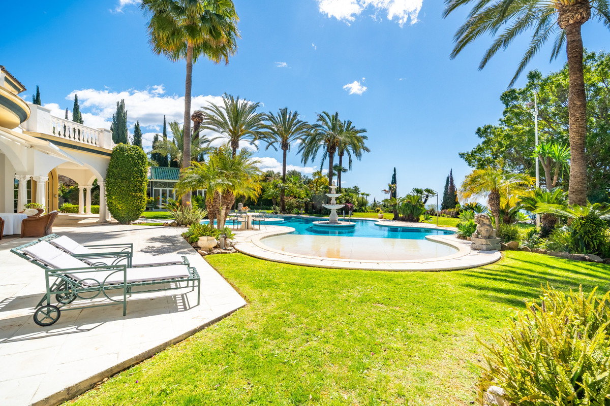 14 Bedroom Villa for Sale in The Golden Mile — 4