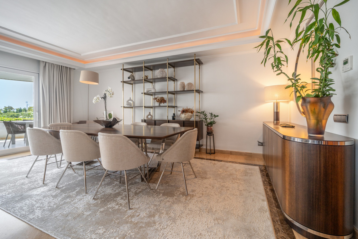 3 Bedroom Apartment for Sale in Puerto Banús — 3