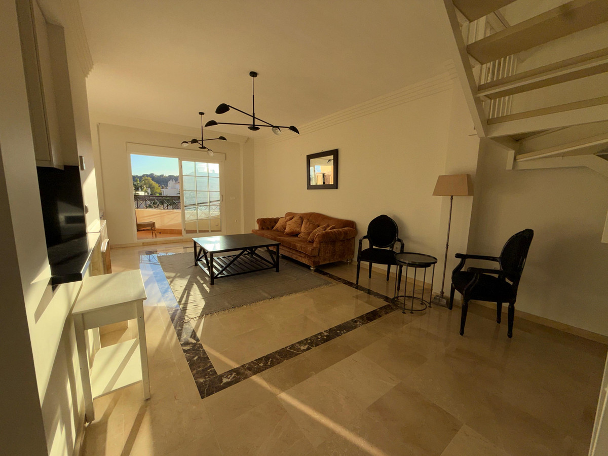 4 Bedroom Apartment for Sale in Nueva Andalucía — 2