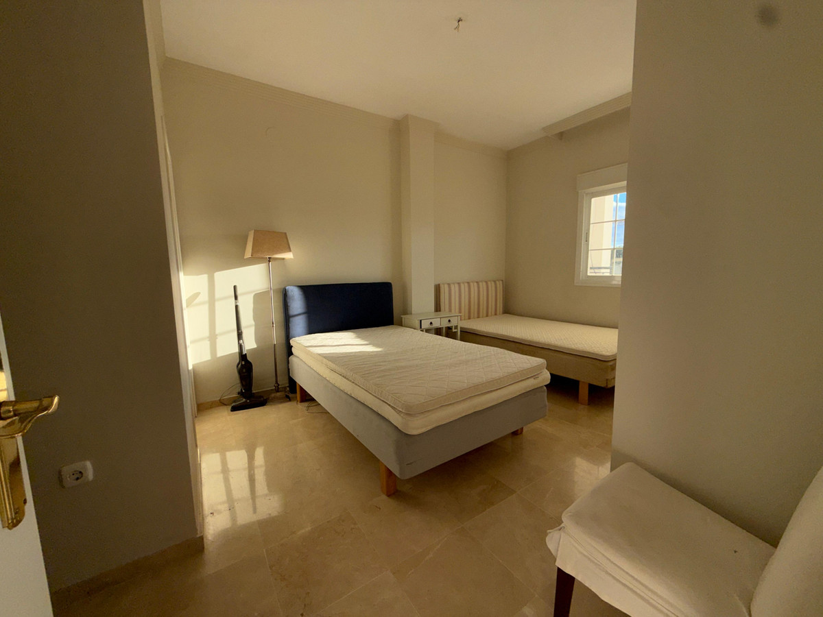 4 Bedroom Apartment for Sale in Nueva Andalucía — 5