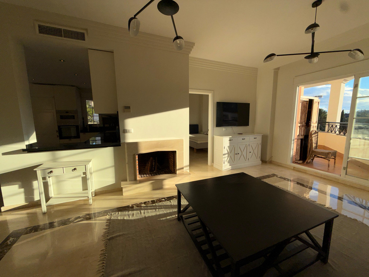 4 Bedroom Apartment for Sale in Nueva Andalucía — 6
