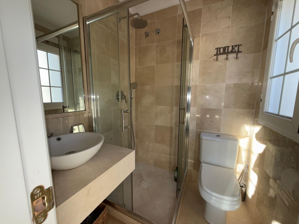 4 Bedroom Apartment for Sale in Nueva Andalucía — 8