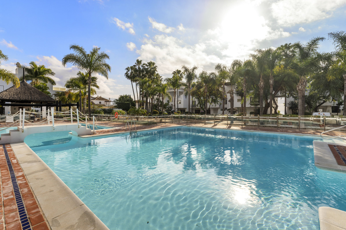 3 Bedroom Apartment for Sale in The Golden Mile