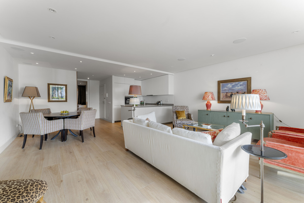 3 Bedroom Apartment for Sale in The Golden Mile — 3