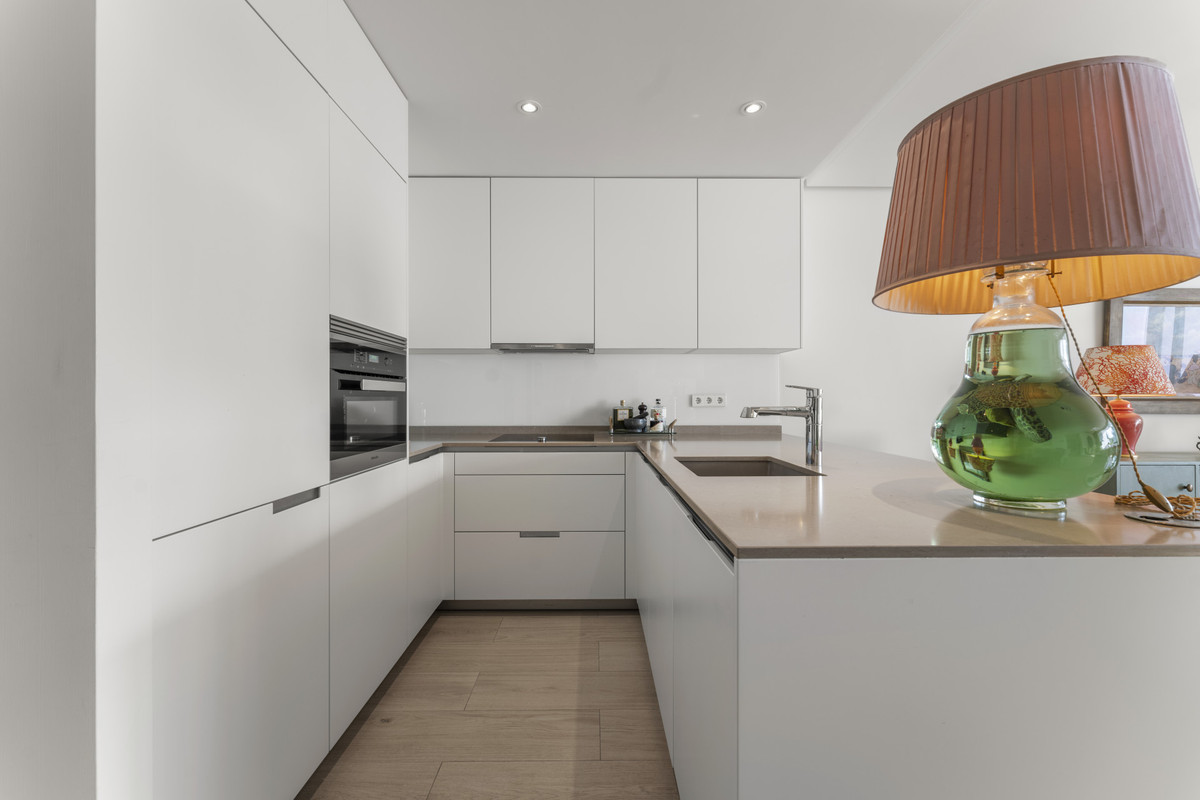 3 Bedroom Apartment for Sale in The Golden Mile — 4
