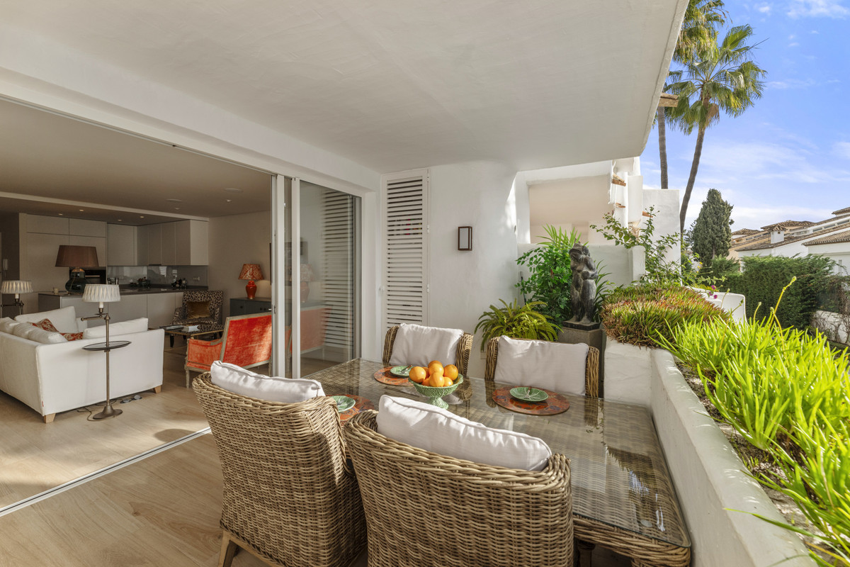 3 Bedroom Apartment for Sale in The Golden Mile — 7