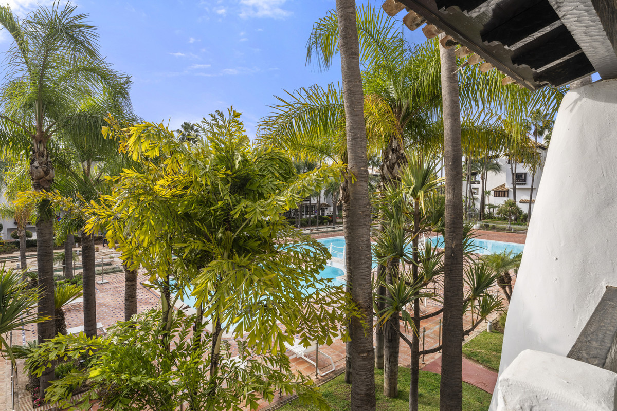 3 Bedroom Apartment for Sale in The Golden Mile — 9