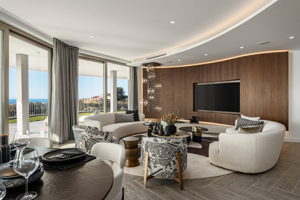 3 Bedroom Apartment for Sale in Benahavís — 8