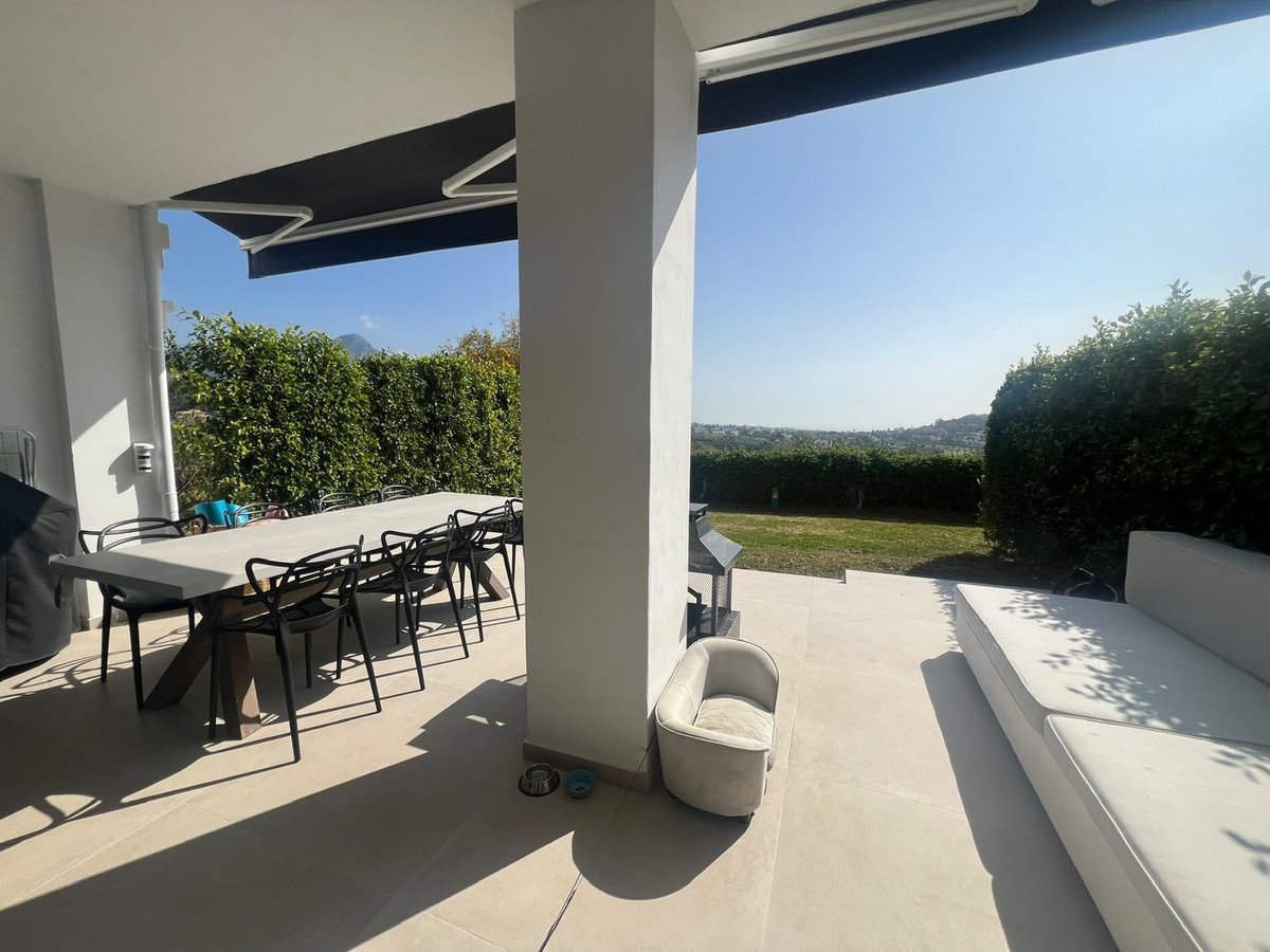 4 Bedroom Villa for Sale in Benahavís — 6