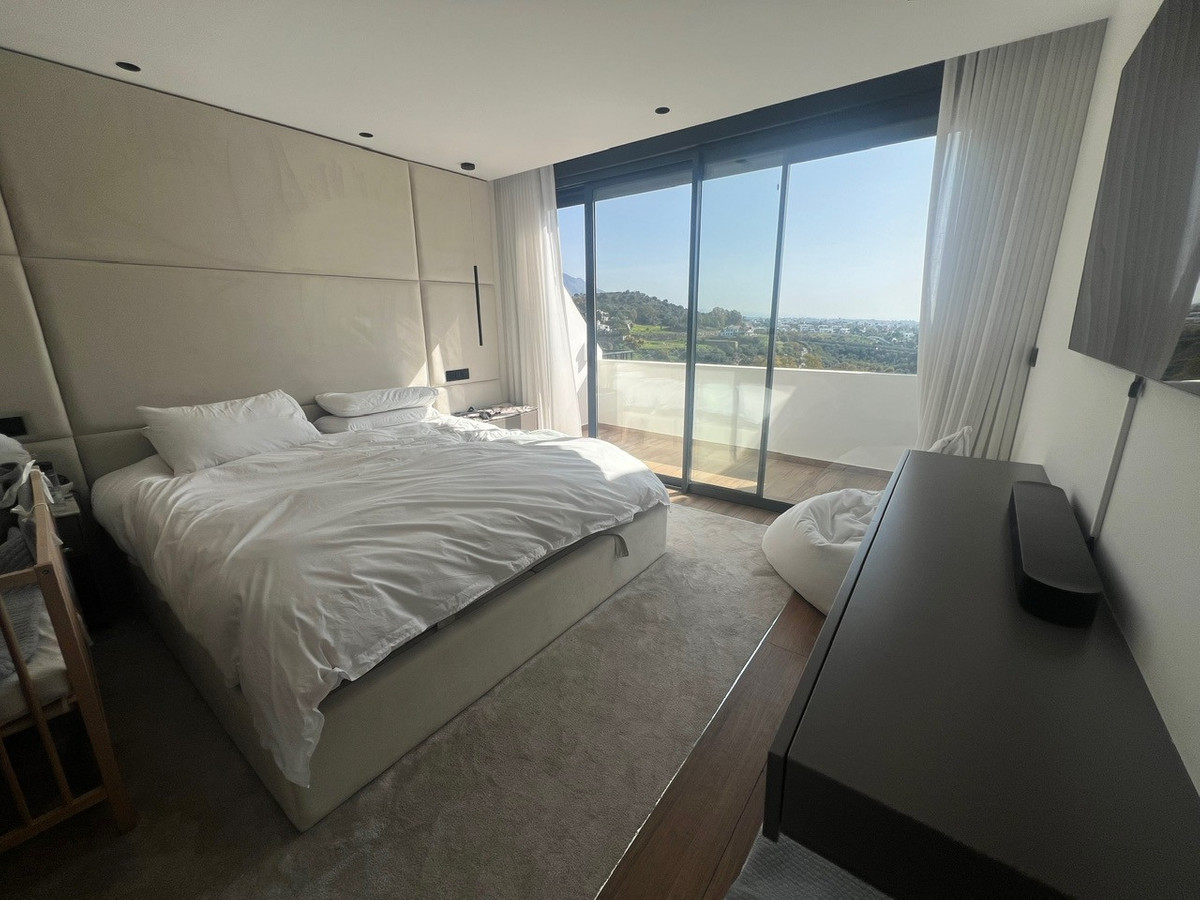 4 Bedroom Villa for Sale in Benahavís — 7
