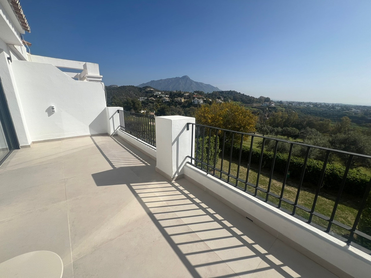 4 Bedroom Villa for Sale in Benahavís — 9