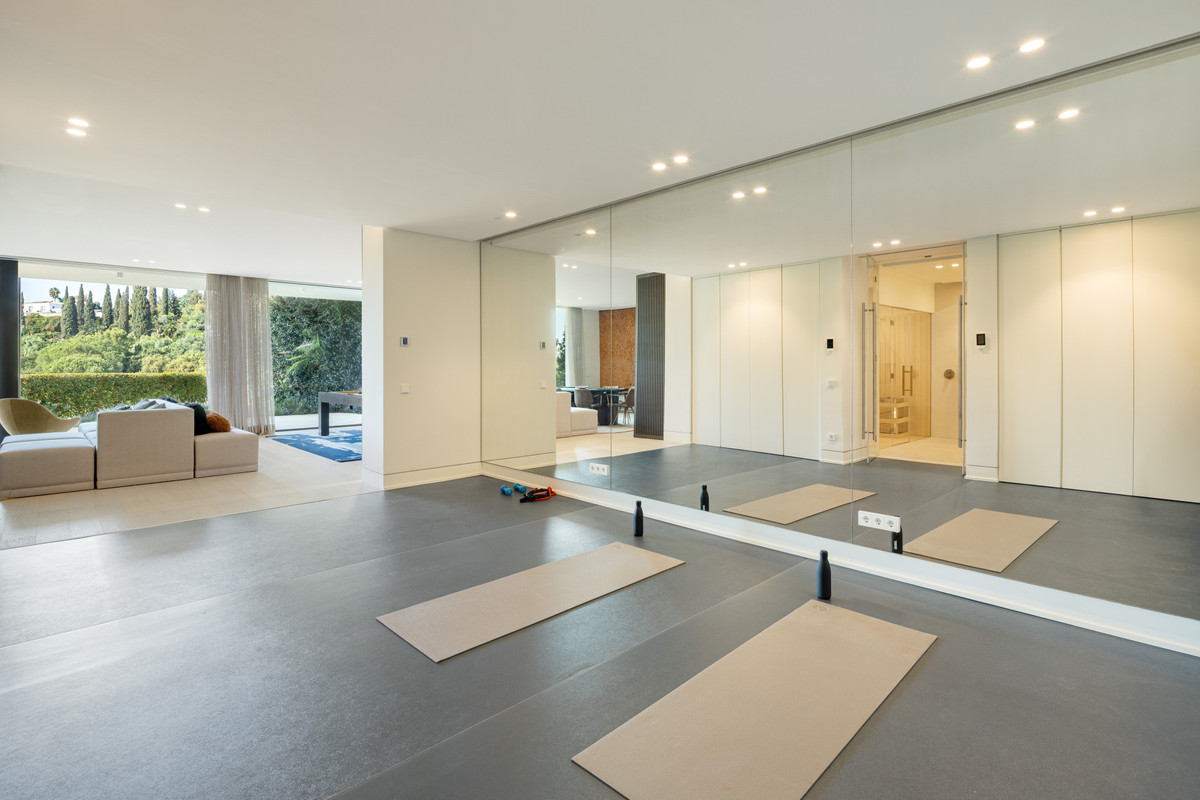 6 Bedroom Villa for Sale in La Quinta — 7