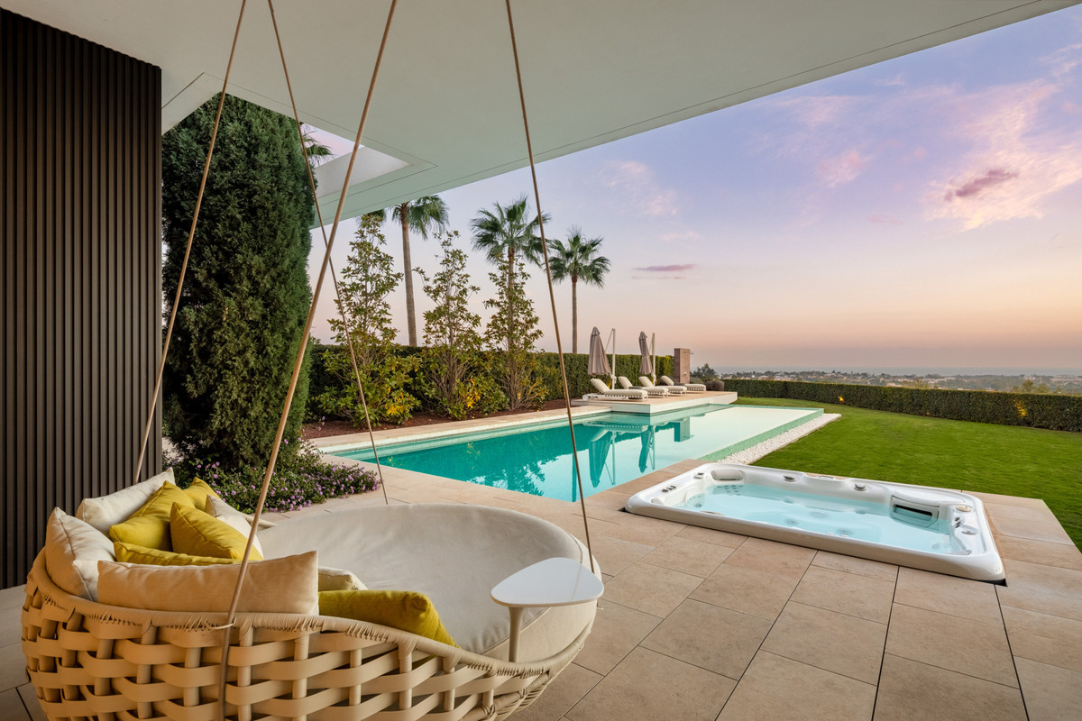 6 Bedroom Villa for Sale in La Quinta — 9