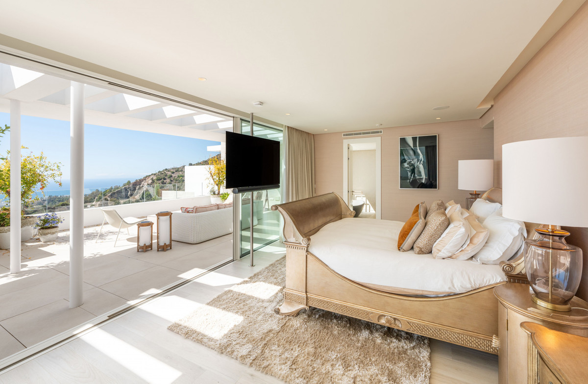 3 Bedroom Apartment for Sale in Ojén — 3