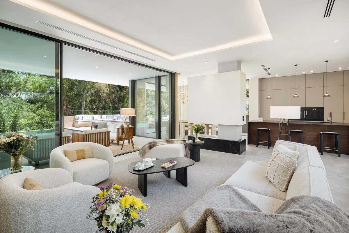 5 Bedroom Villa for Sale in Nueva Andalucía — 6