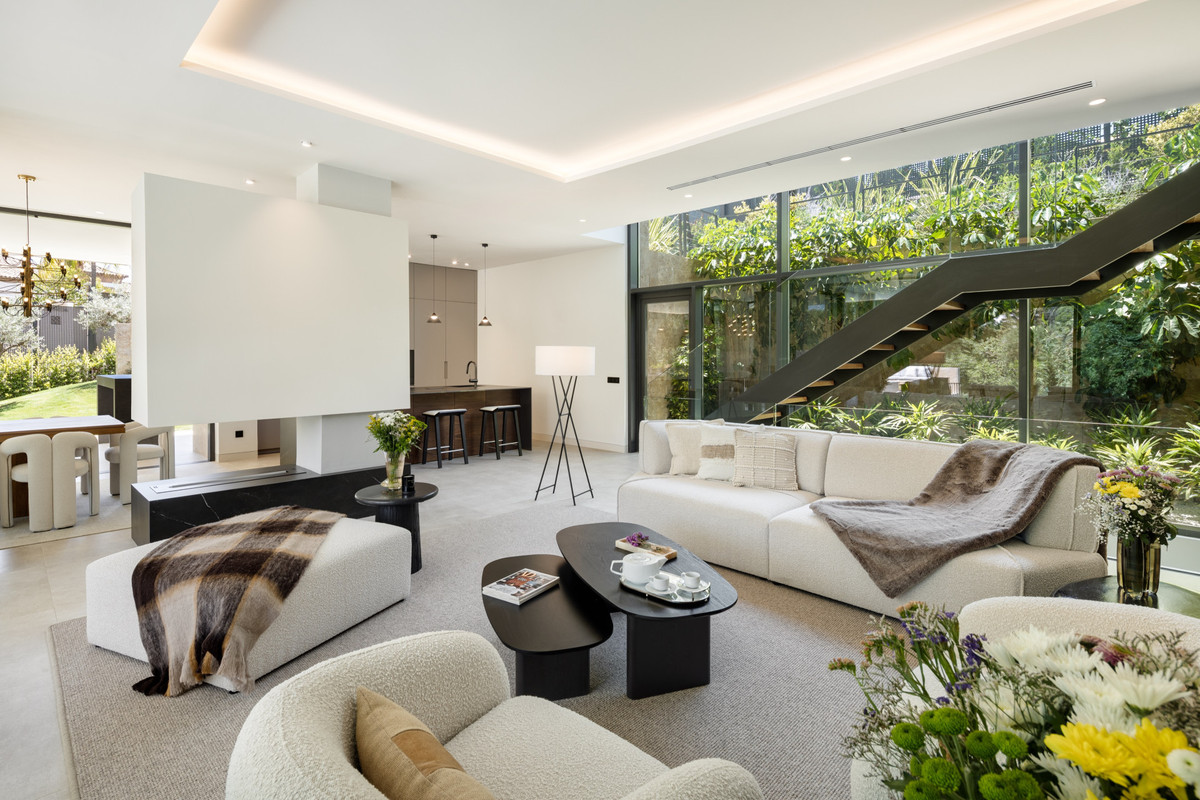 5 Bedroom Villa for Sale in Nueva Andalucía — 8
