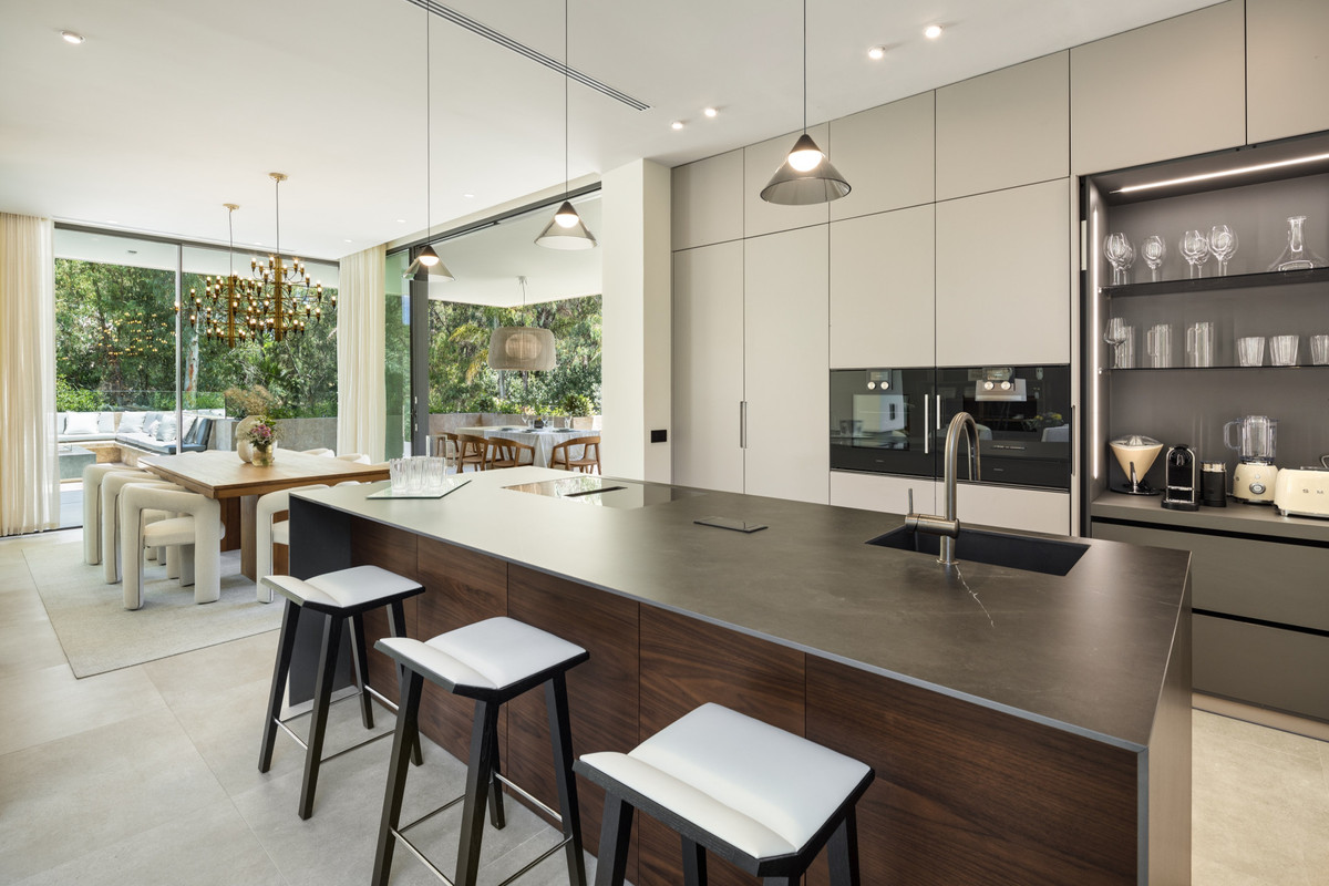 5 Bedroom Villa for Sale in Nueva Andalucía — 9