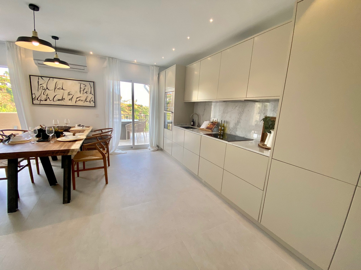 4 Bedroom Apartment for Sale in La Quinta — 5