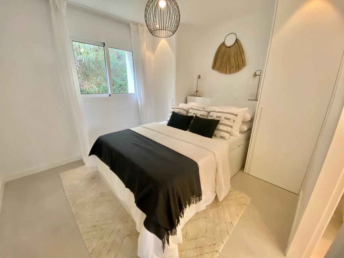 4 Bedroom Apartment for Sale in La Quinta — 8