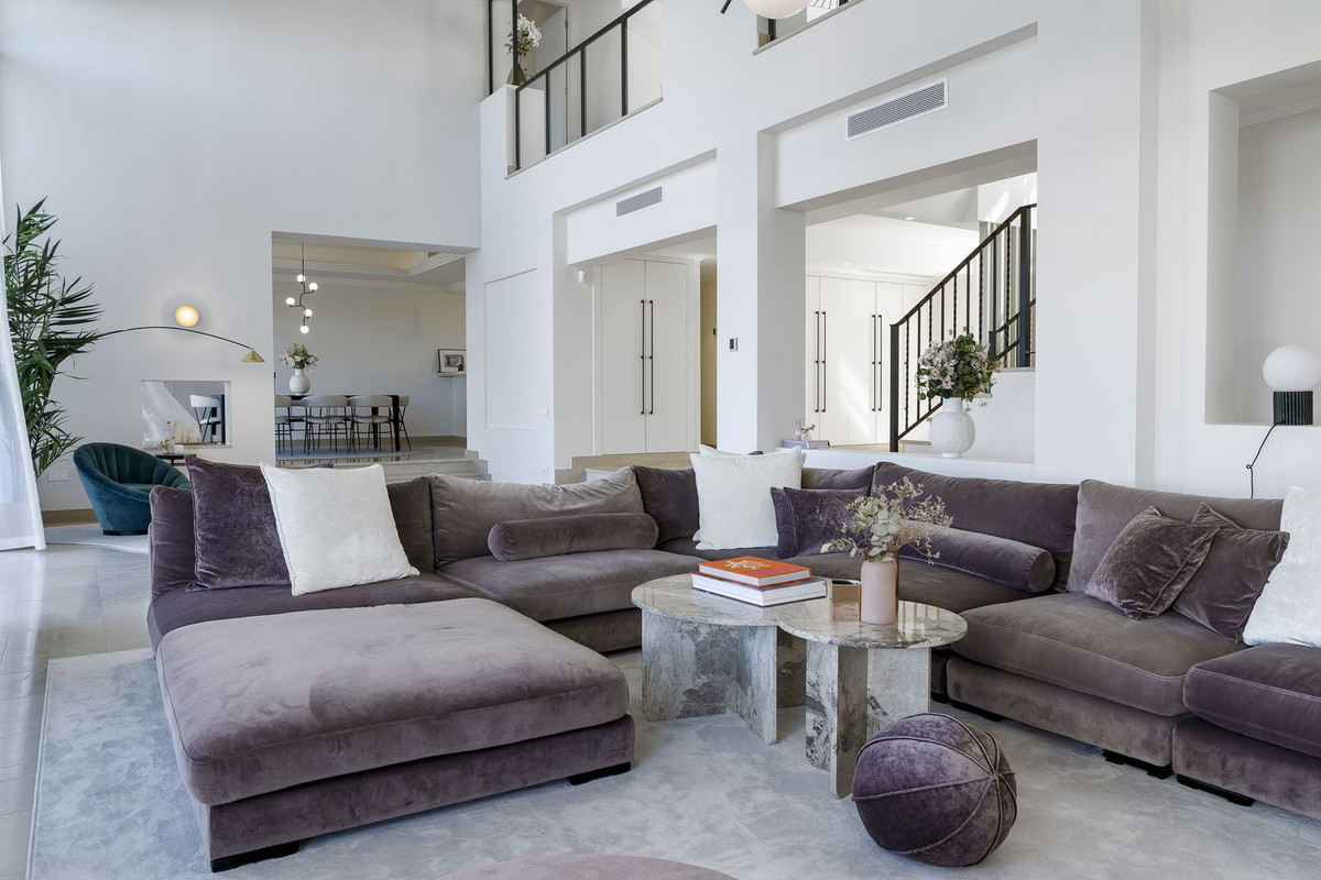7 Bedroom Villa for Sale in Benahavís — 5