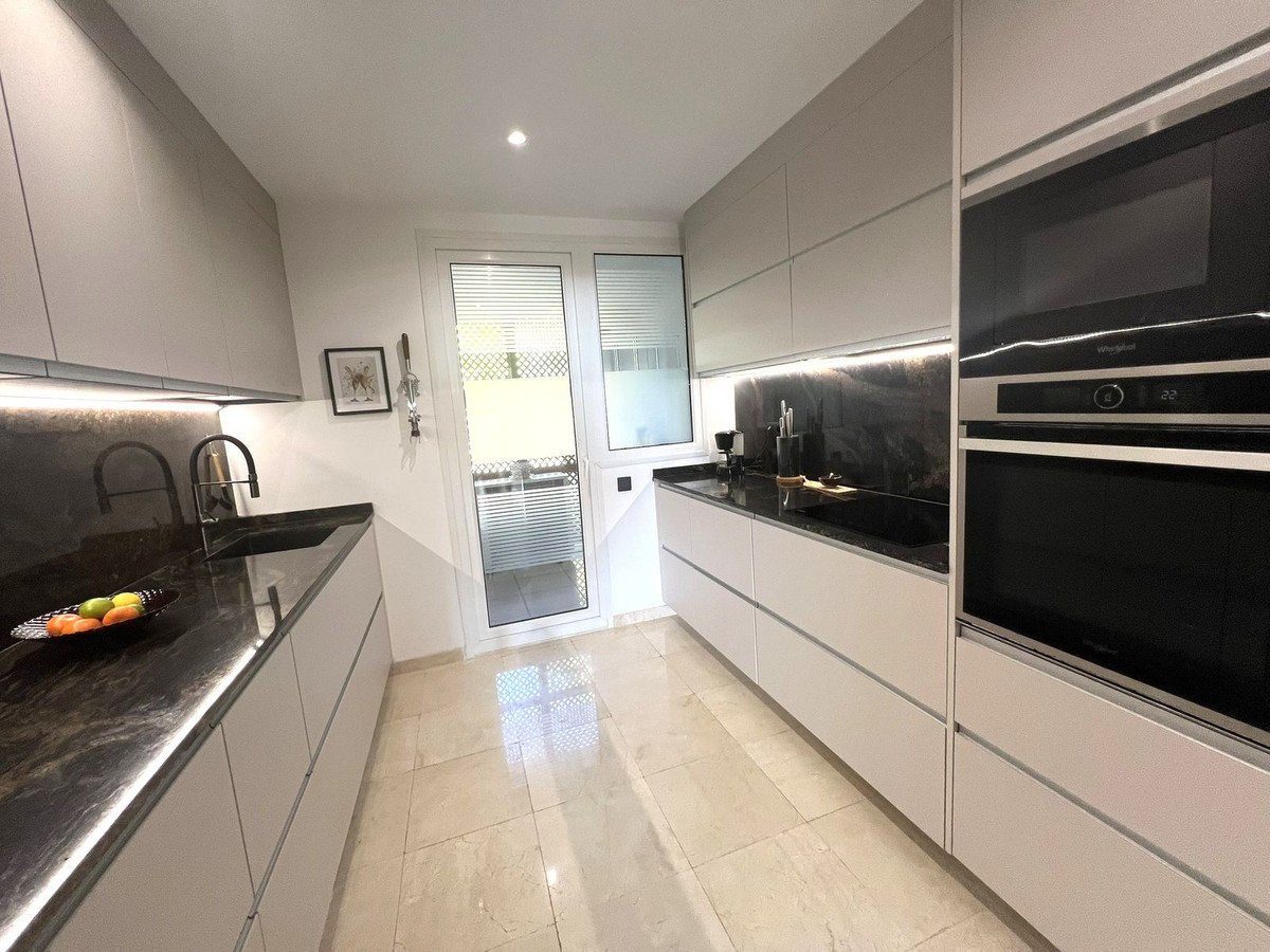 3 Bedroom Apartment for Sale in El Paraiso — 8