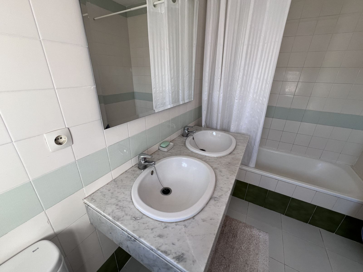 3 Bedroom Villa for Sale in Bel Air — view 10