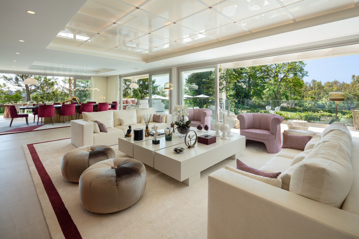 6 Bedroom Villa for Sale in Aloha — 9