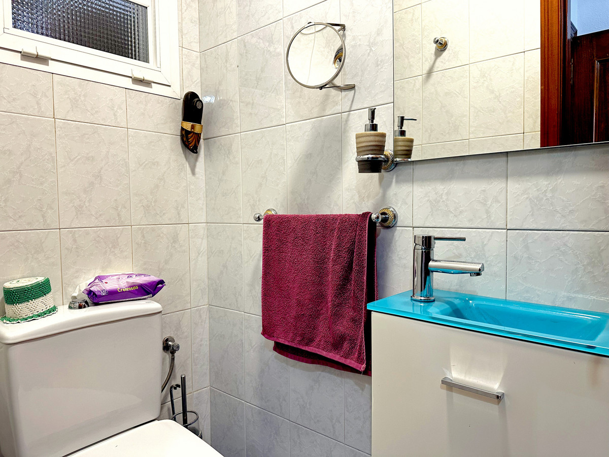 3 Bedroom Villa for Sale in Estepona — view 10