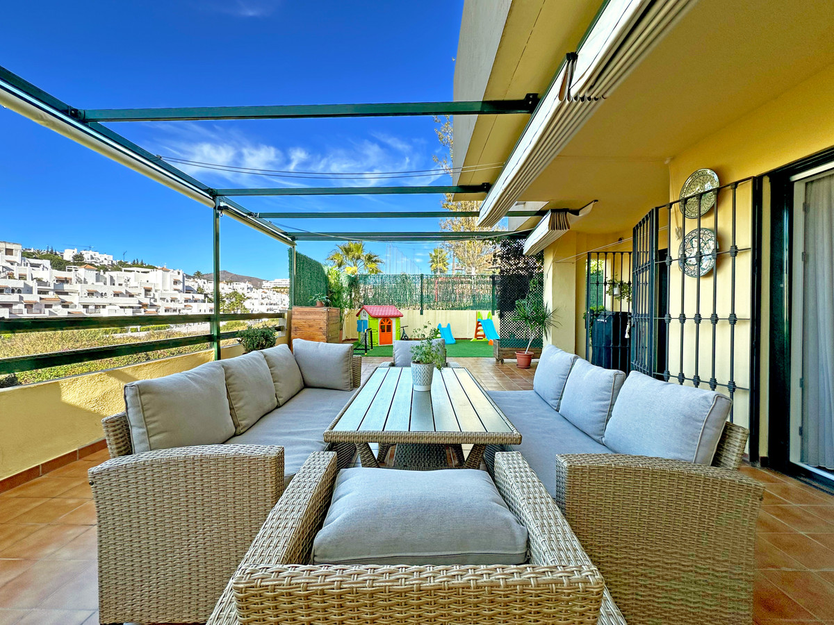 2 Bedroom Apartment for Sale in Estepona — 3
