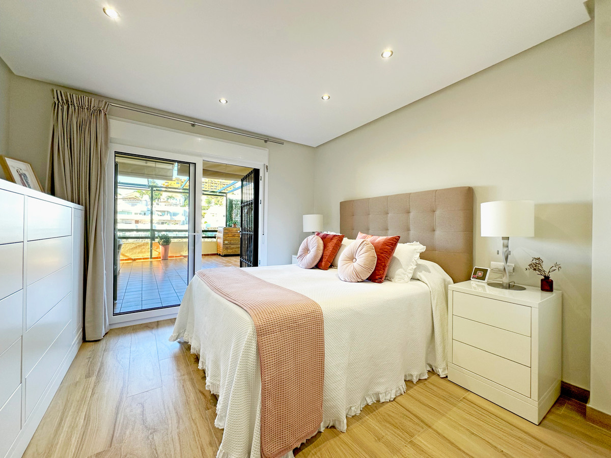 2 Bedroom Apartment for Sale in Estepona — 4