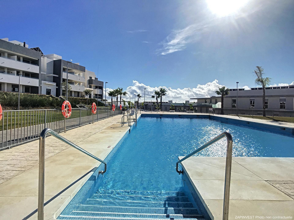 3 Bedroom Apartment for Sale in Estepona